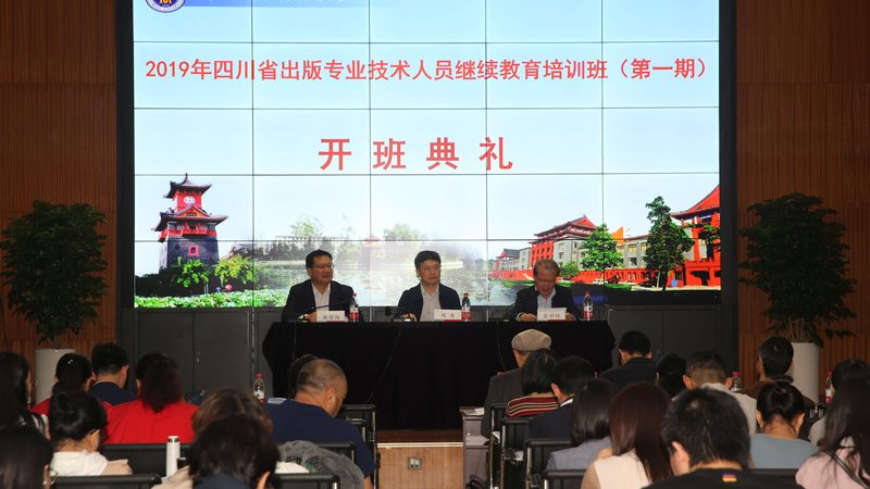 广州研究生辅导班的价格受到多种因素的影响，主要包括以下几点：